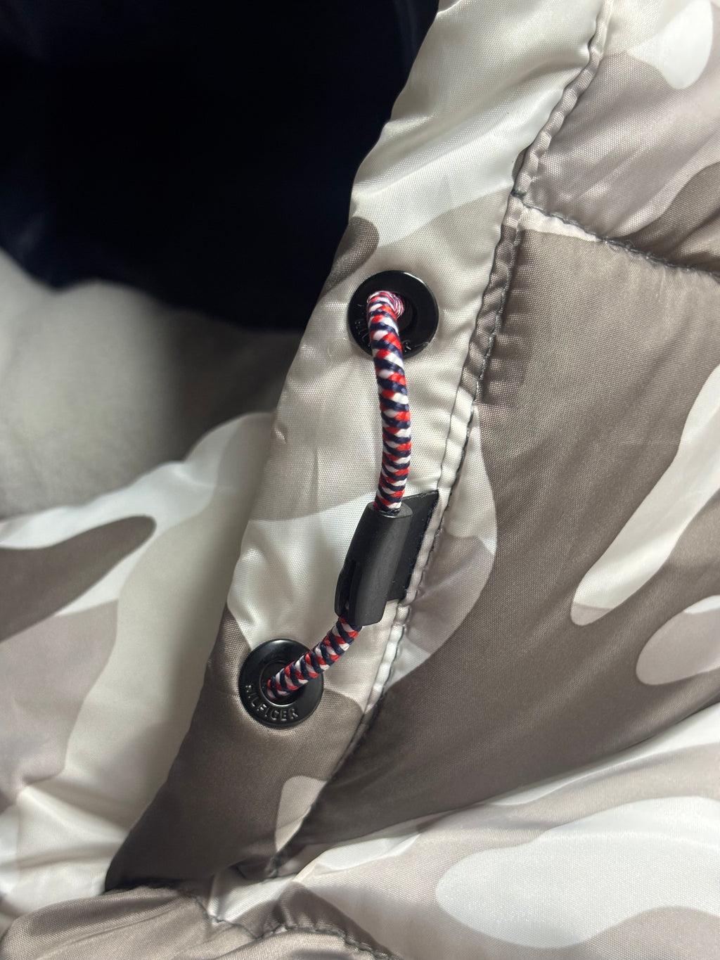 Puffer Camo Tommy Hilfiger