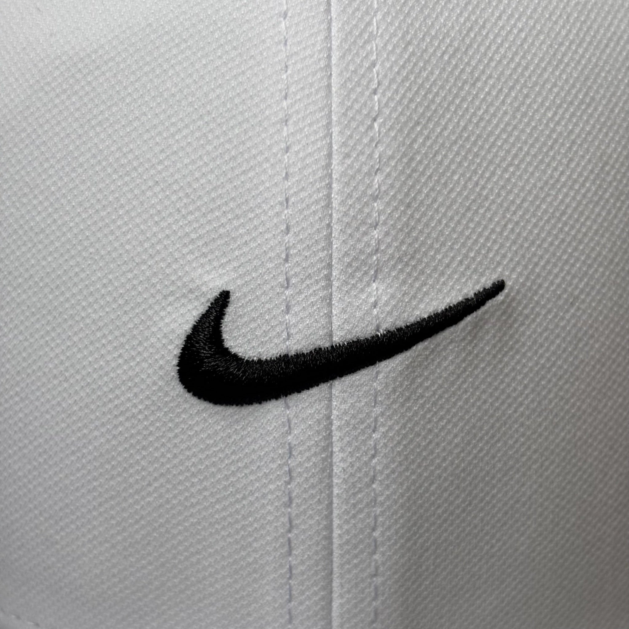 Gorra Nike Club