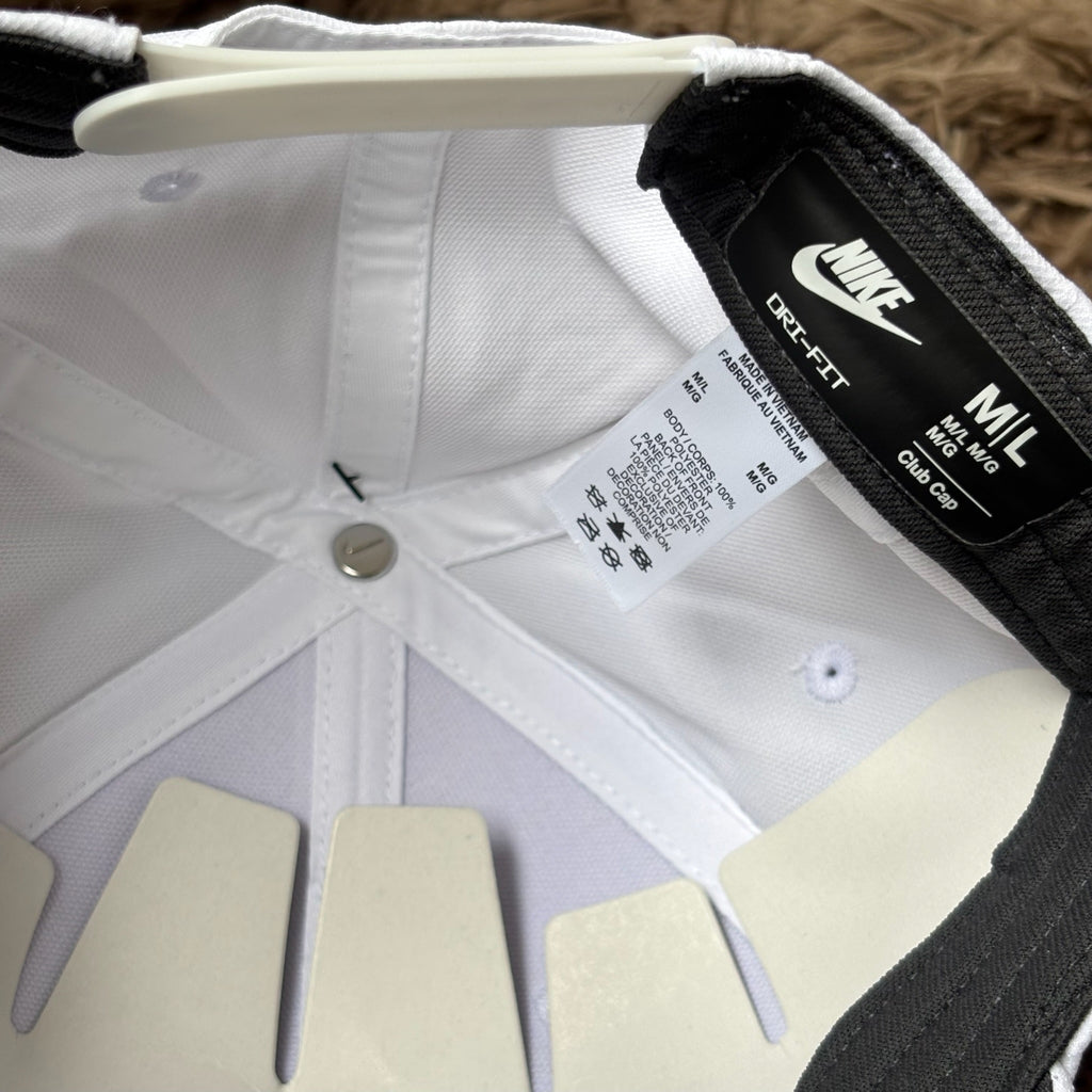 Gorra Nike Club